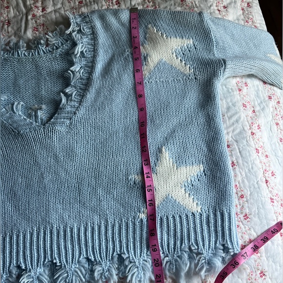 Storia Oversized Rough Edge Star Sweater - Picture 7 of 8